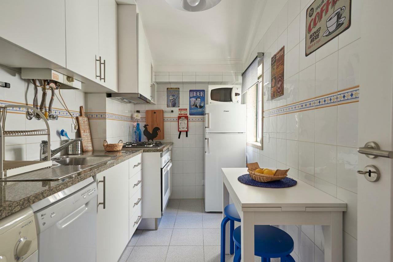 Cozy Apartment In Historic Center With Terrace Lisbon Exterior photo