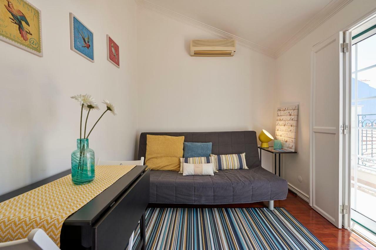 Cozy Apartment In Historic Center With Terrace Lisbon Exterior photo